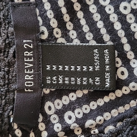 FOREVER 21 medium black and white romper - Picture 3 of 3